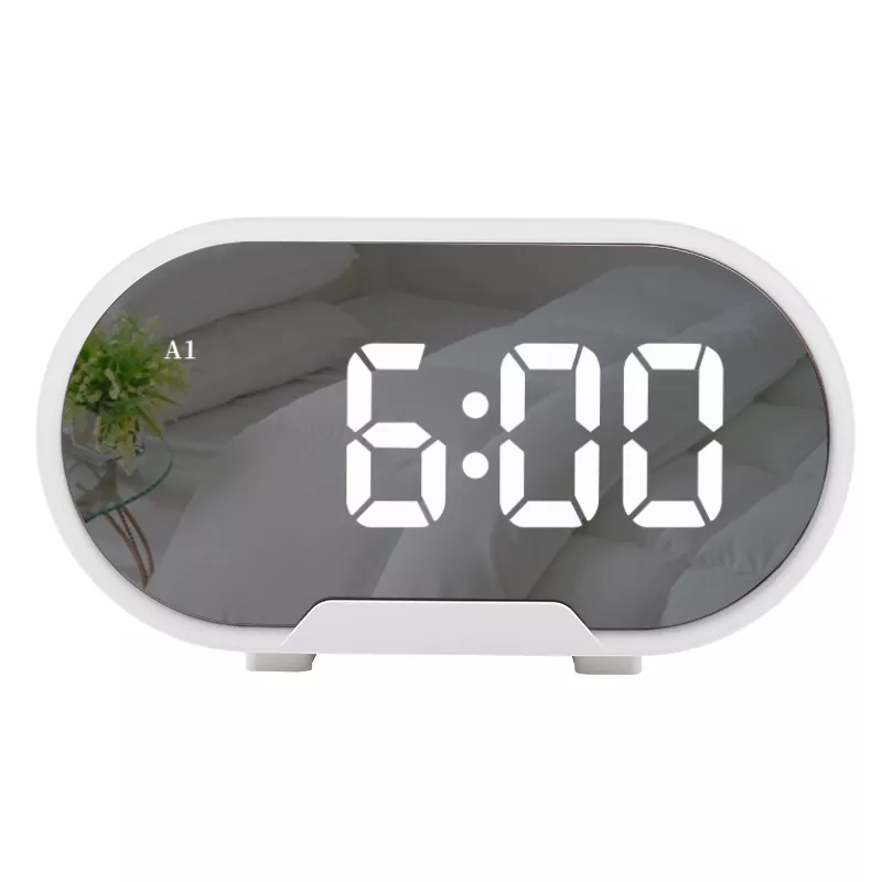 ساعة منبه بمرآة طاولة LED مقاس 5.5 بوصة